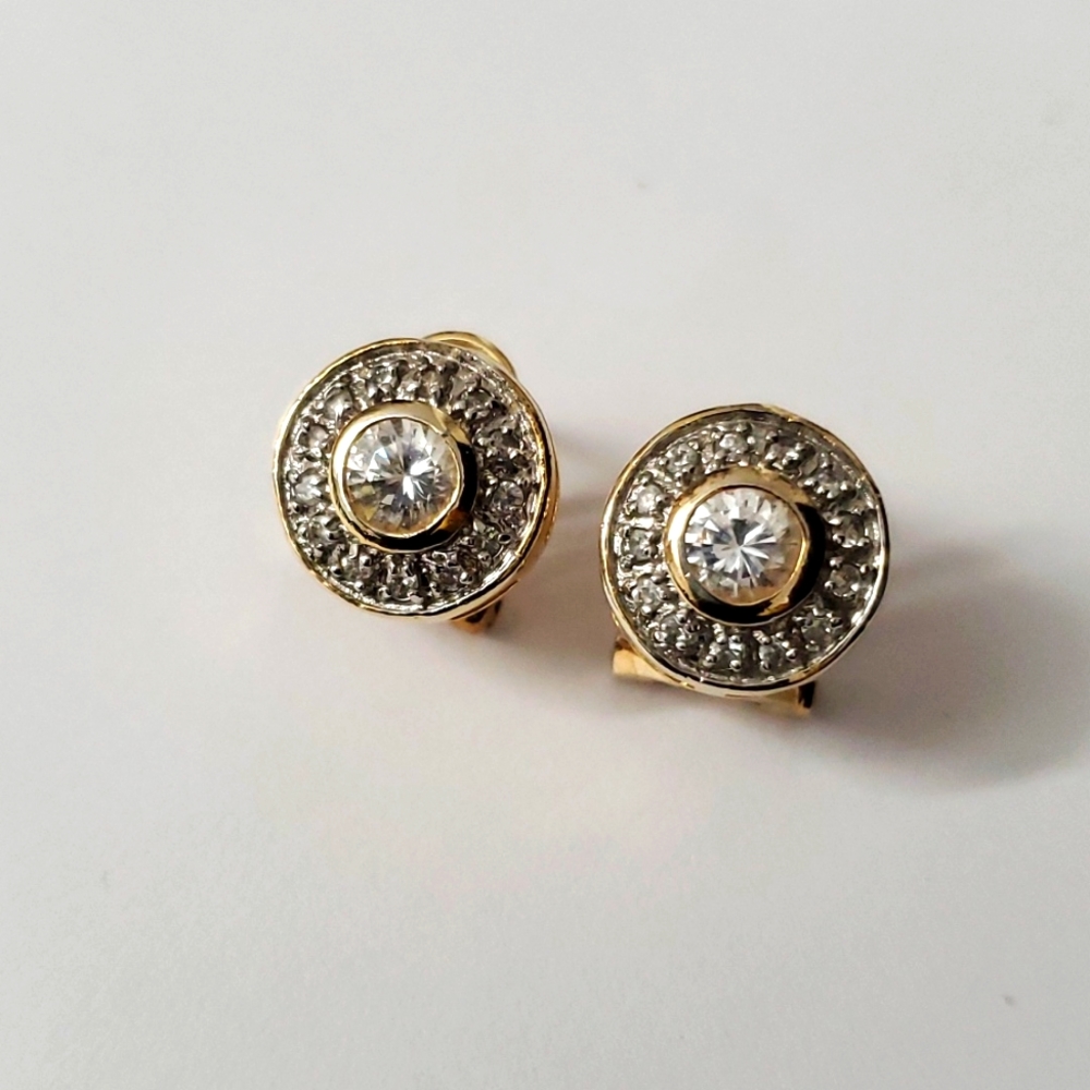 Watch Video / Sterling Silver 925 Solitaire Earrings